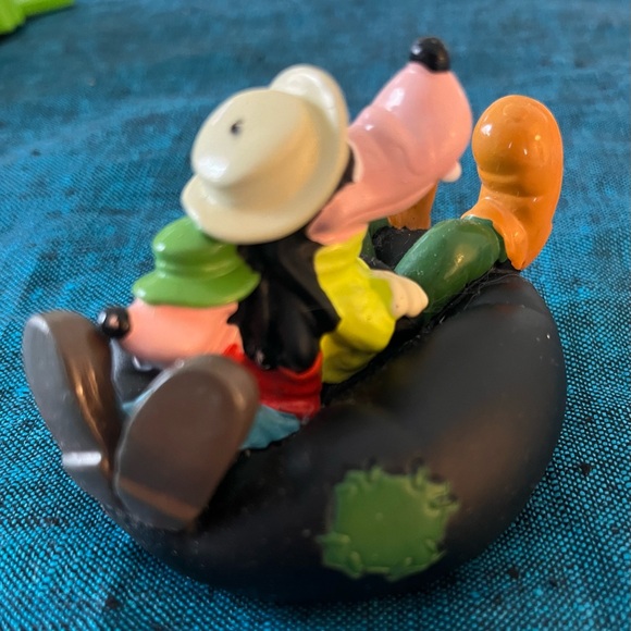 18 Disney Vintage Figurines - Picture 16 of 17